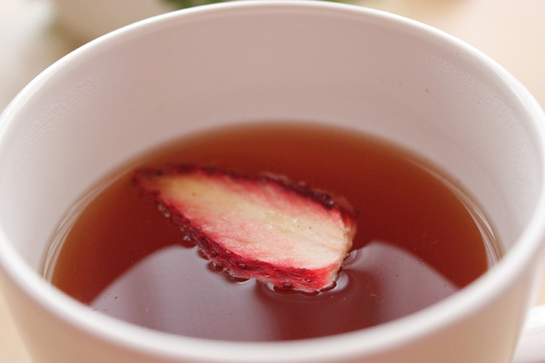 静岡産あきひめと静岡のお茶（紅茶）を使った、100％無香料自然派フレーバーティー